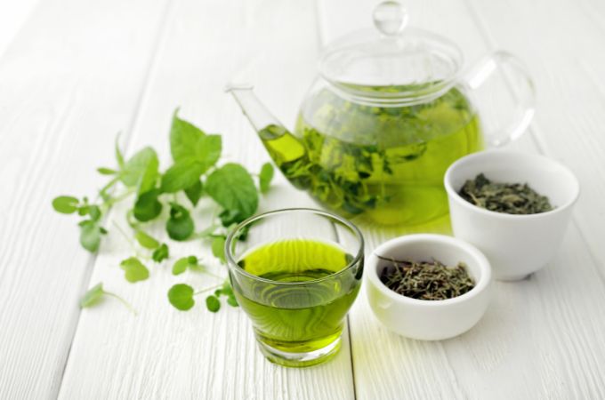 Green Tea: Popular Hormone Balancing Foods 